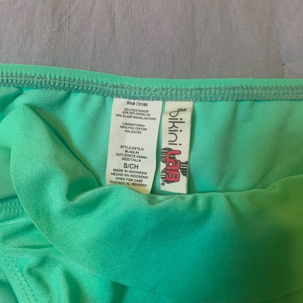 Bikini Lab Green Ruffled Bikini Size Small NWT - Picture 3 of 5